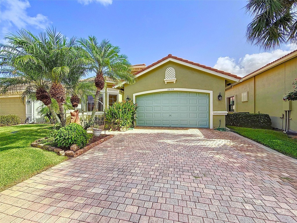 6874 Fabiano Cir