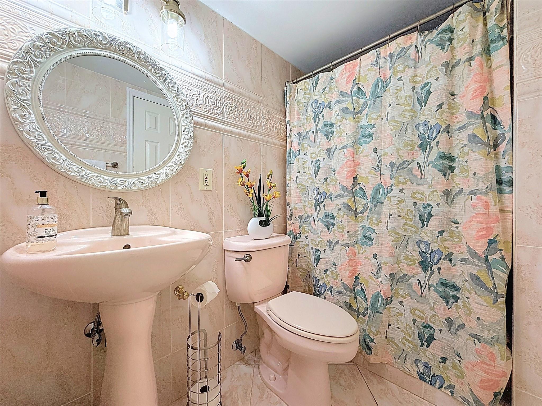 1505 N Riverside Drive 1106