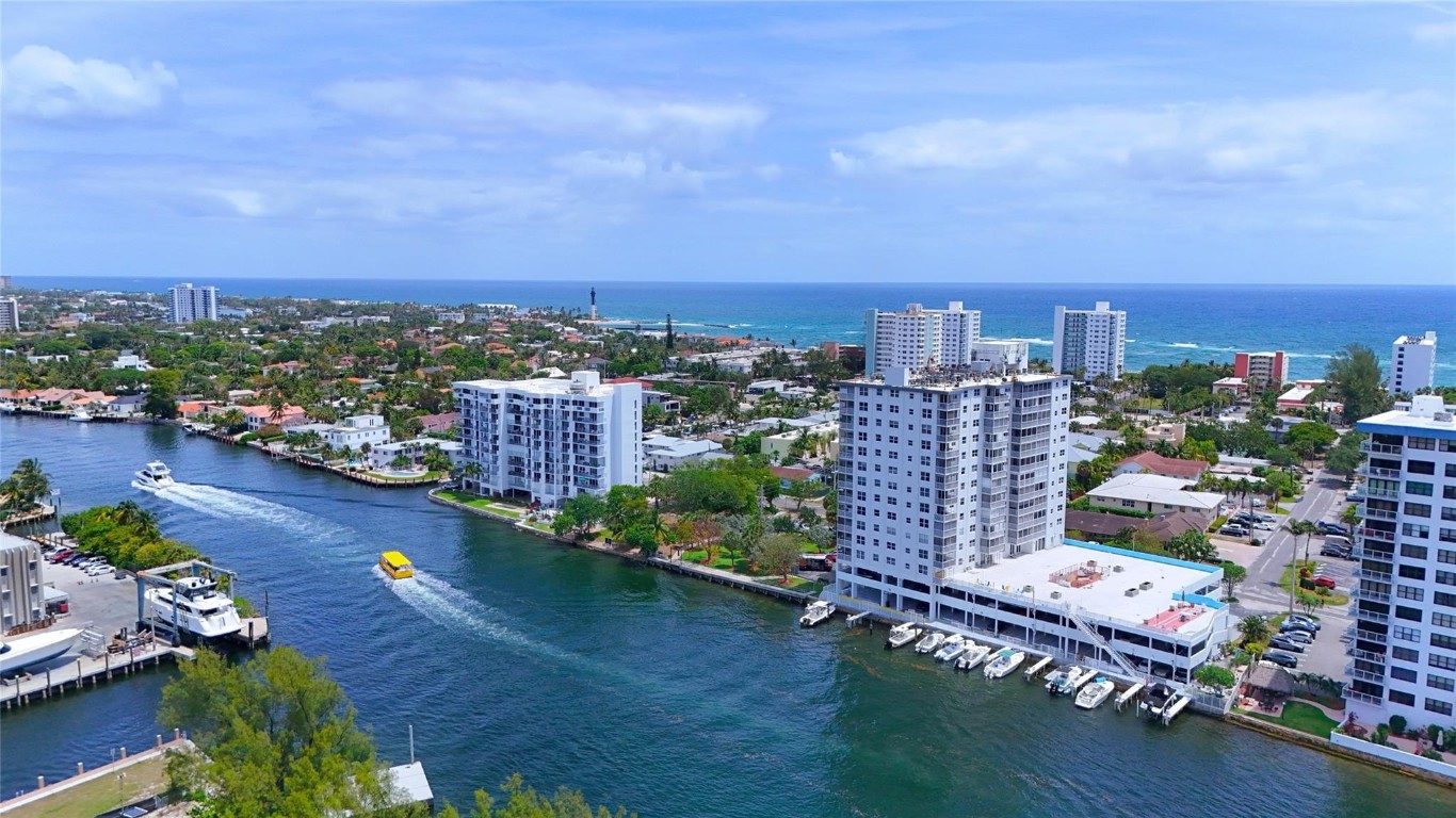 1505 N Riverside Drive 1106