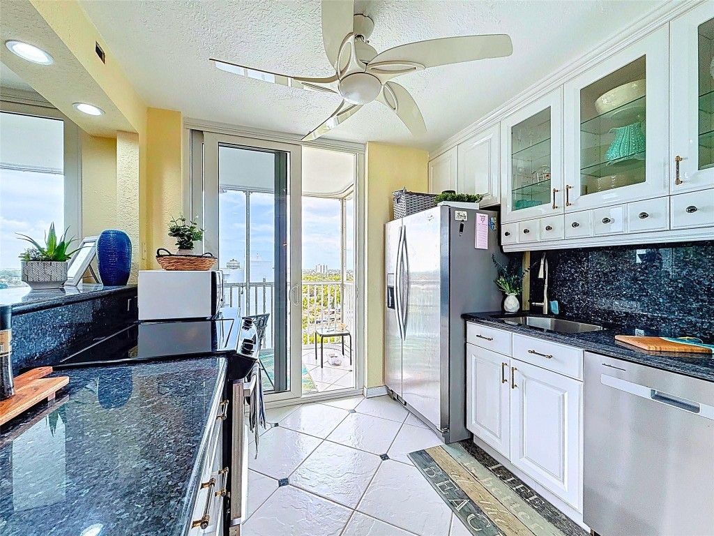 1505 N Riverside Drive 1106