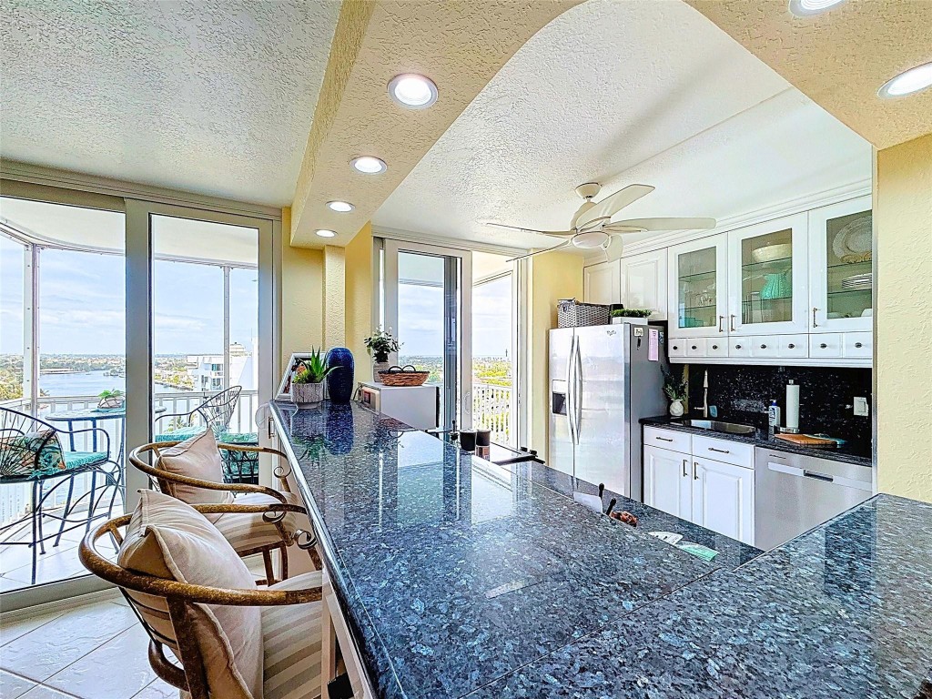 1505 N Riverside Drive 1106