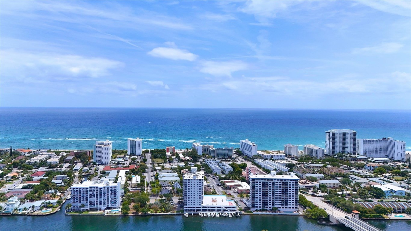 1505 N Riverside Drive 1106