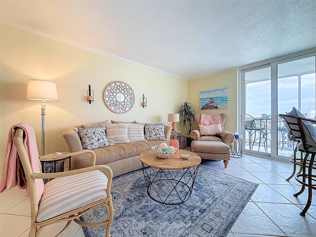 1505 N Riverside Drive 1106