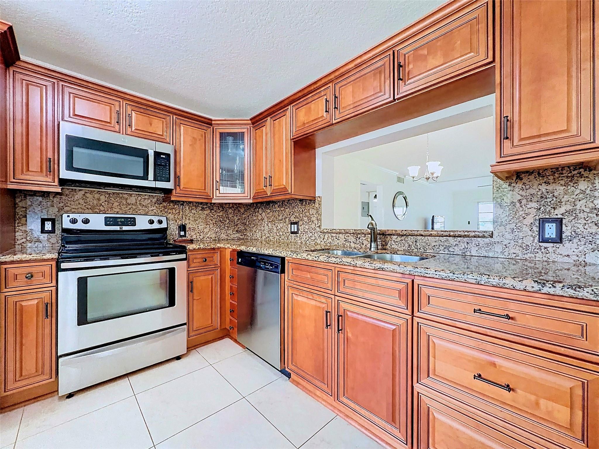 2801 Victoria Way K1