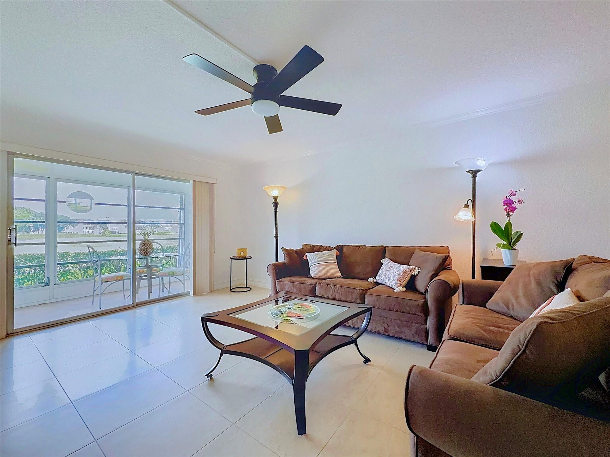 2801 Victoria Way K1