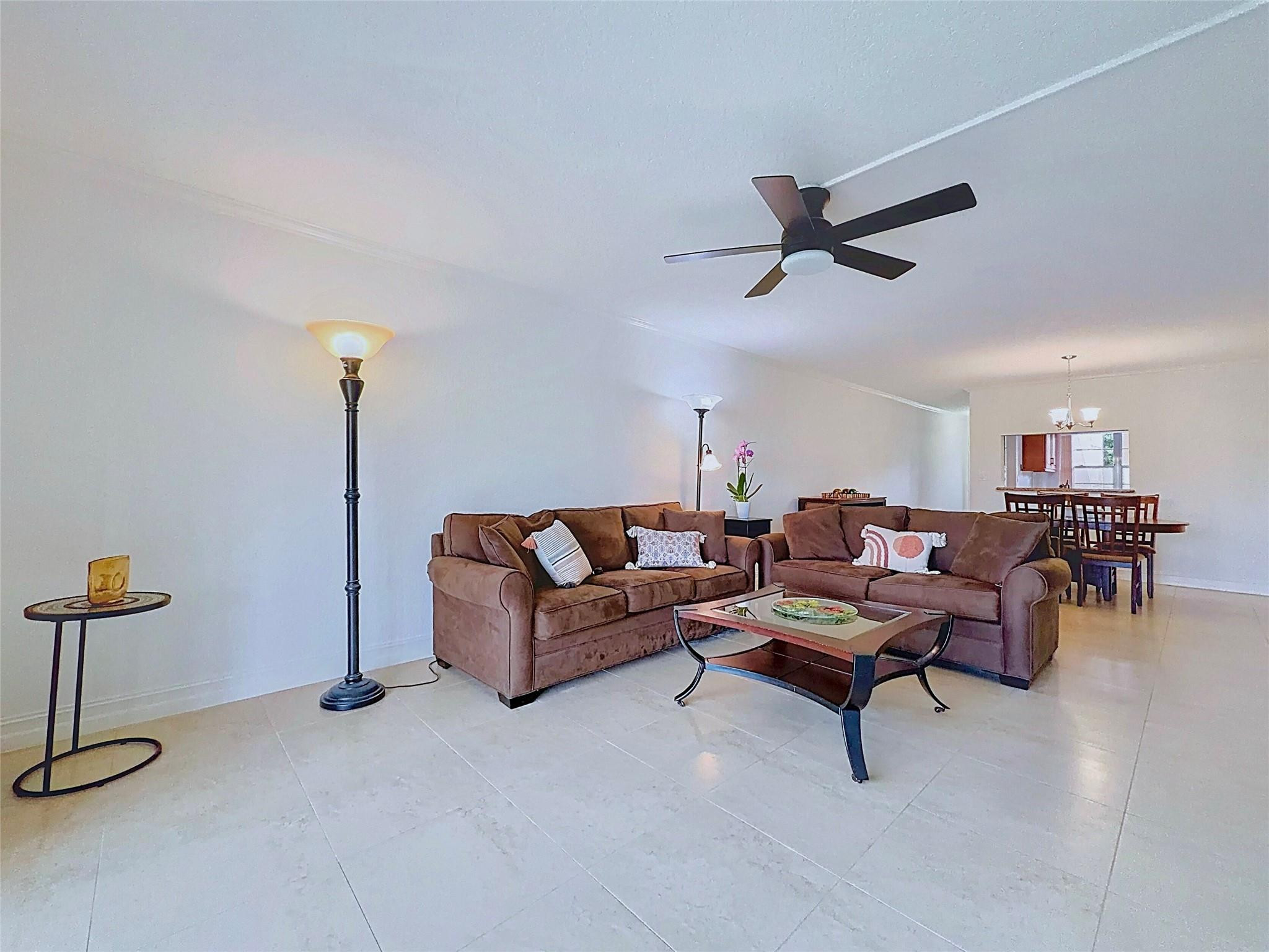 2801 Victoria Way K1