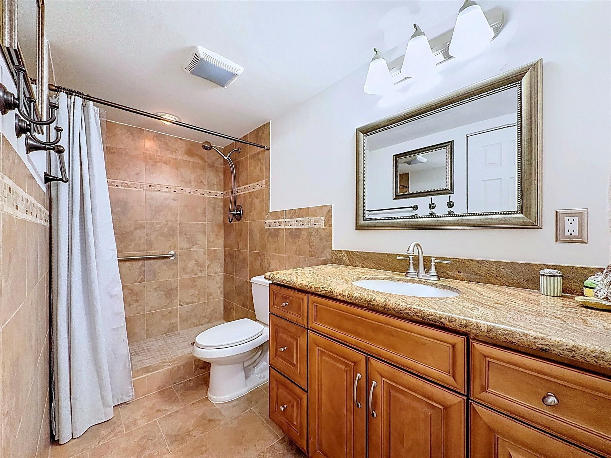 2801 Victoria Way K1