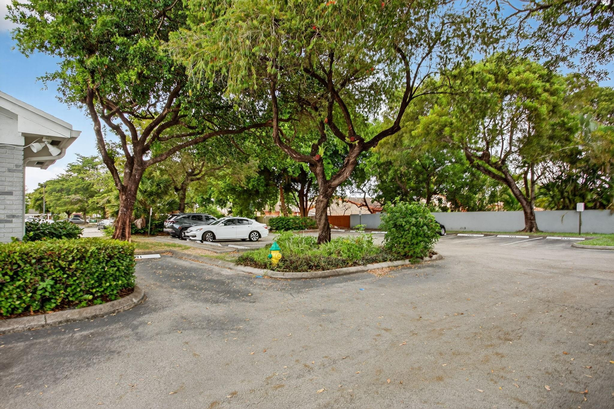 7471 W Oakland Park Boulevard