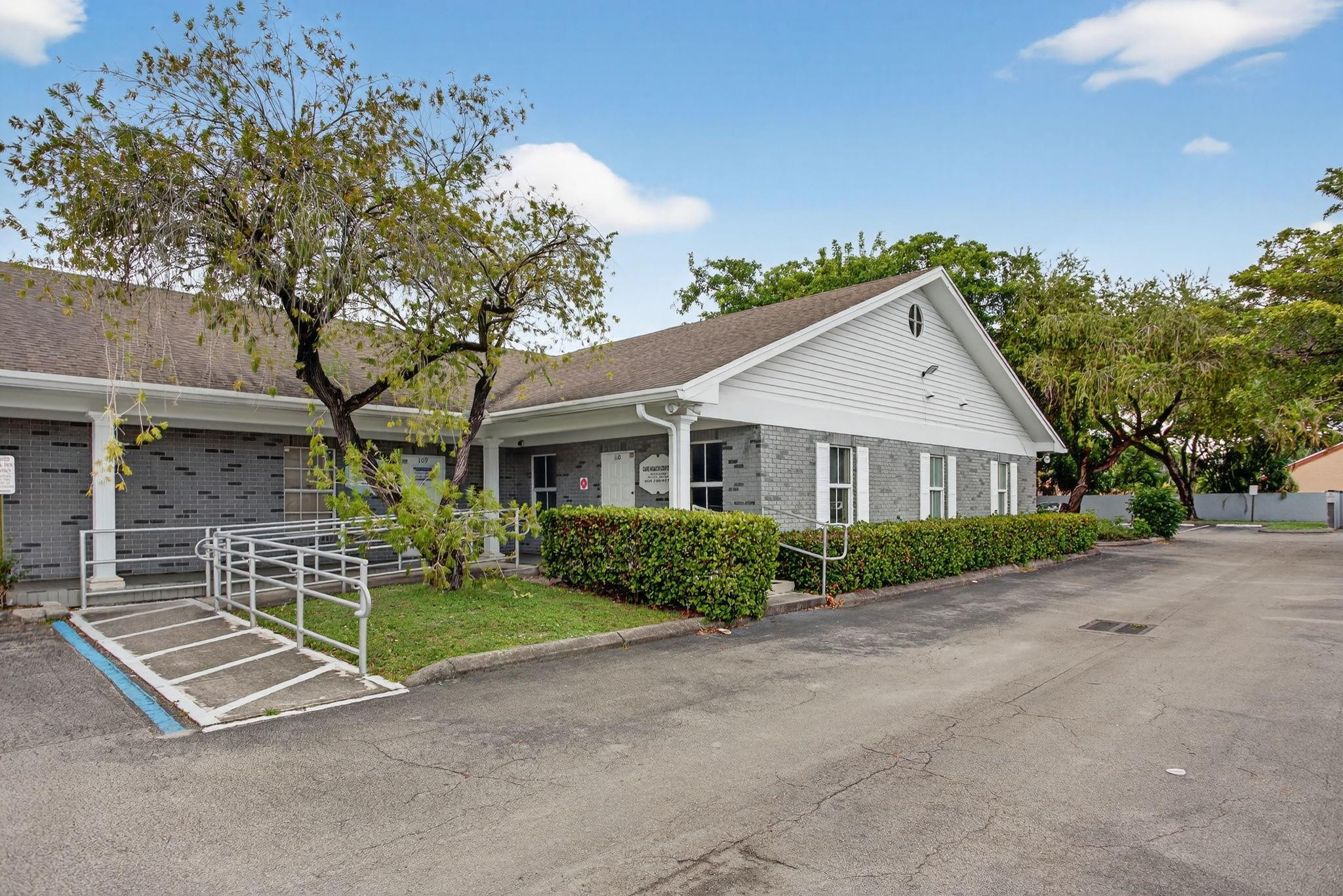 7471 W Oakland Park Boulevard