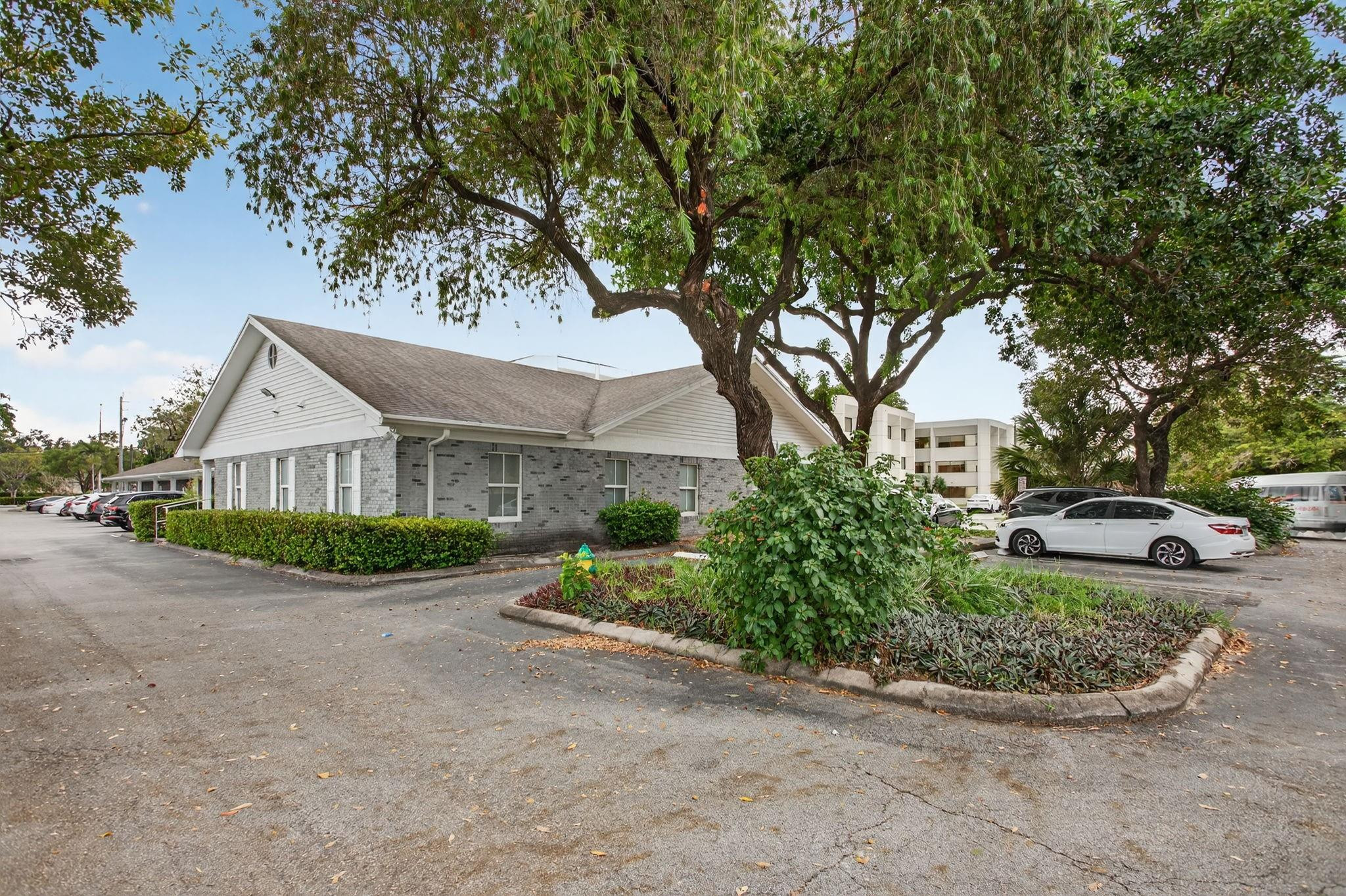7471 W Oakland Park Boulevard