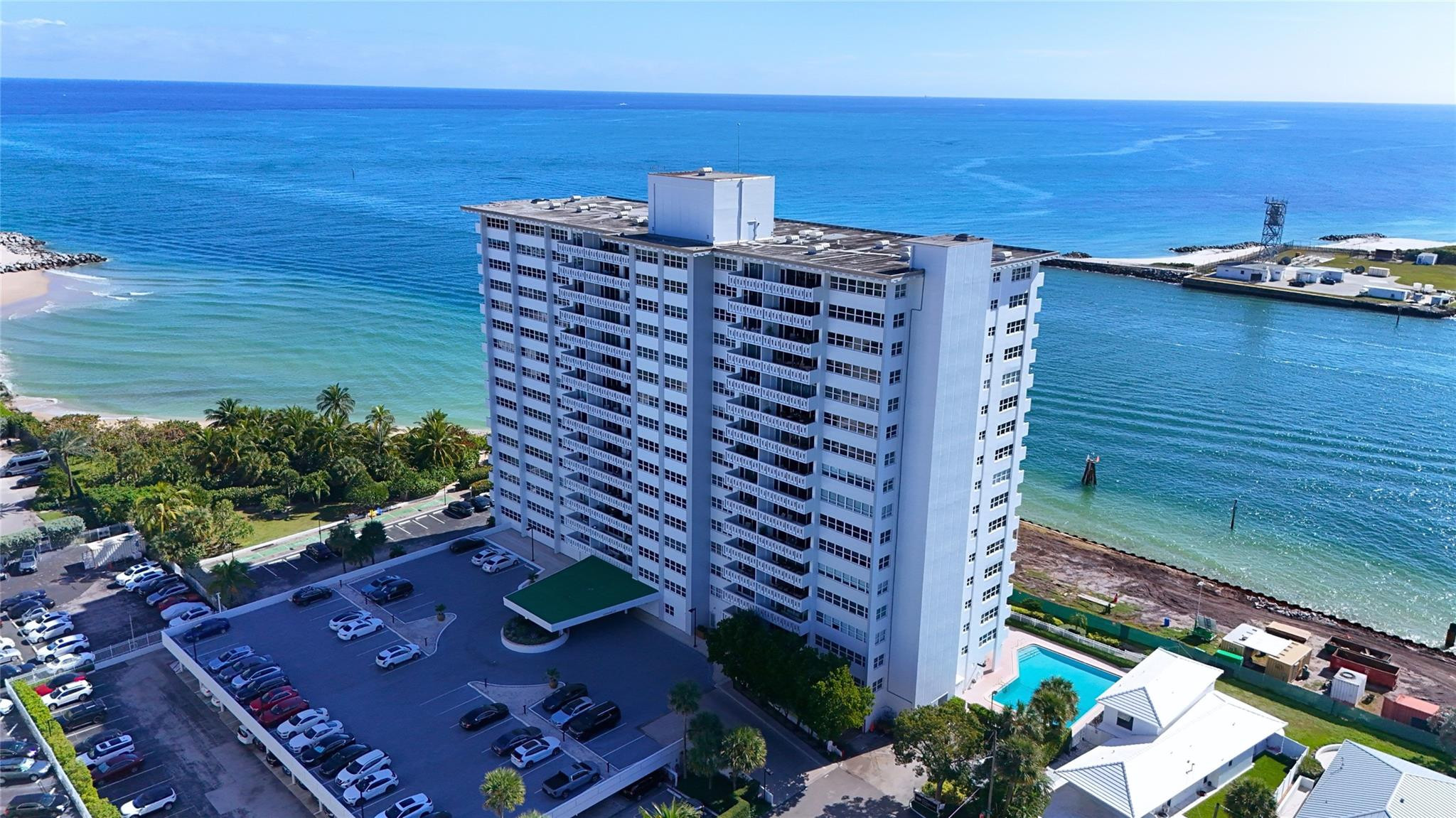 2100 S Ocean Drive 15A