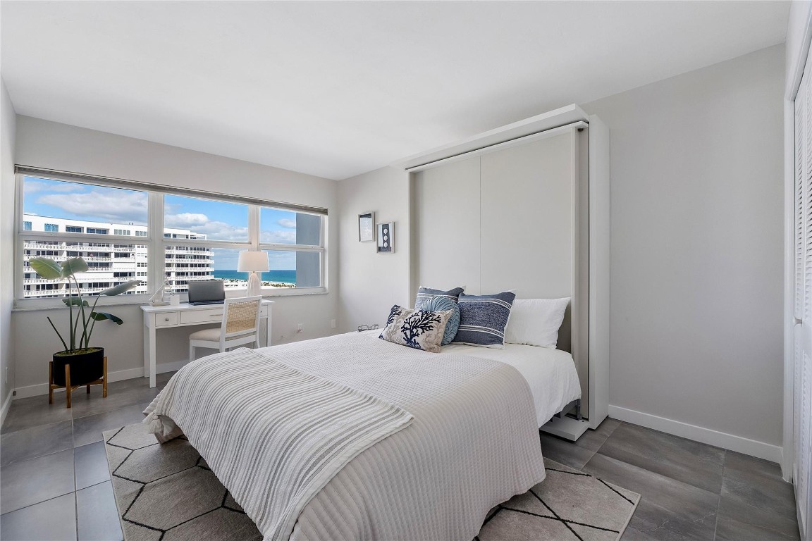 2100 S Ocean Drive 15A