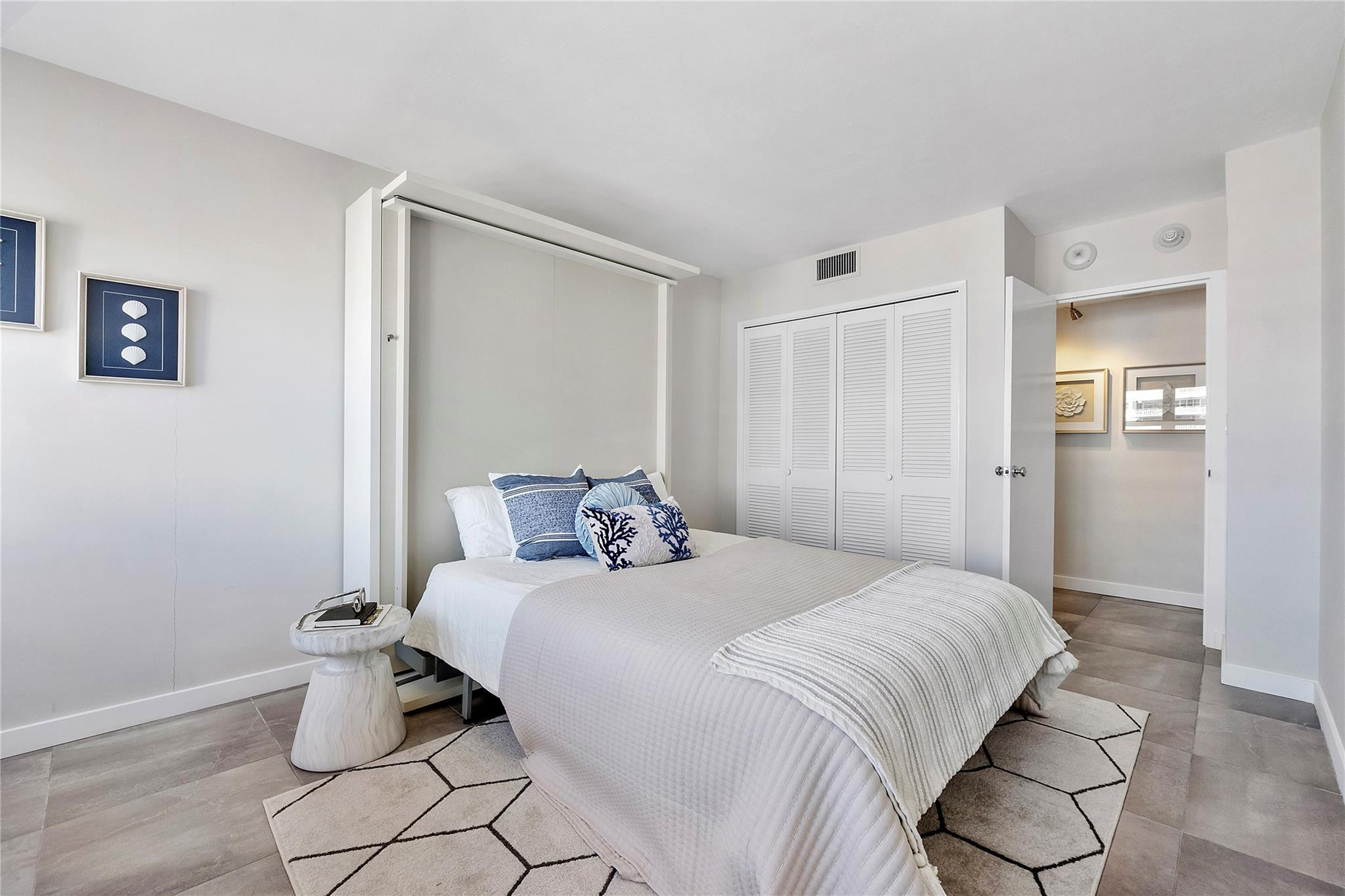 2100 S Ocean Drive 15A