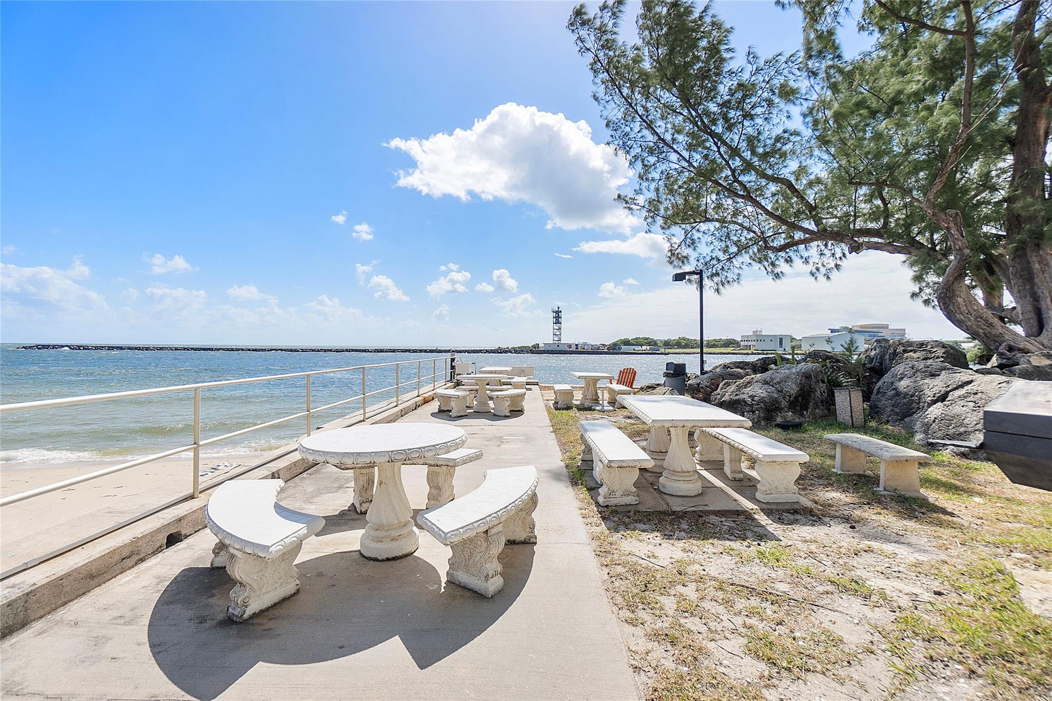 2100 S Ocean Drive 15A