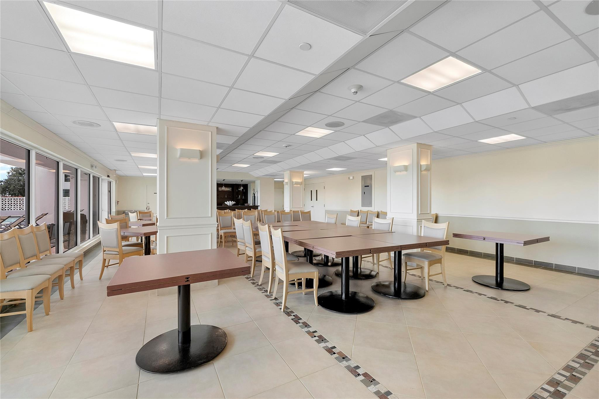 2100 S Ocean Drive 15A