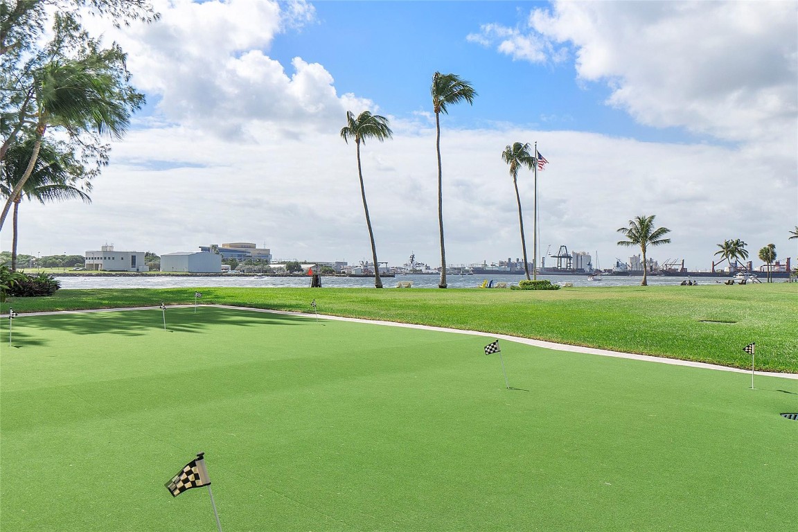 2100 S Ocean Drive 15A