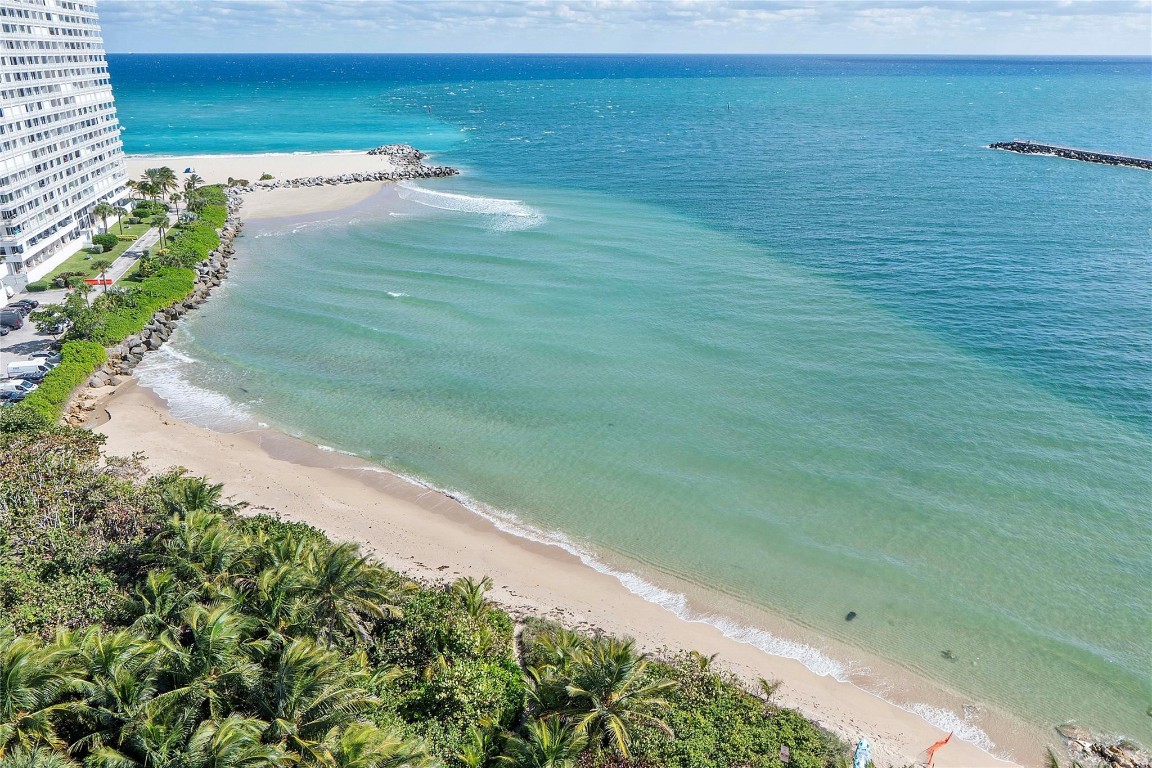 2100 S Ocean Drive 15A