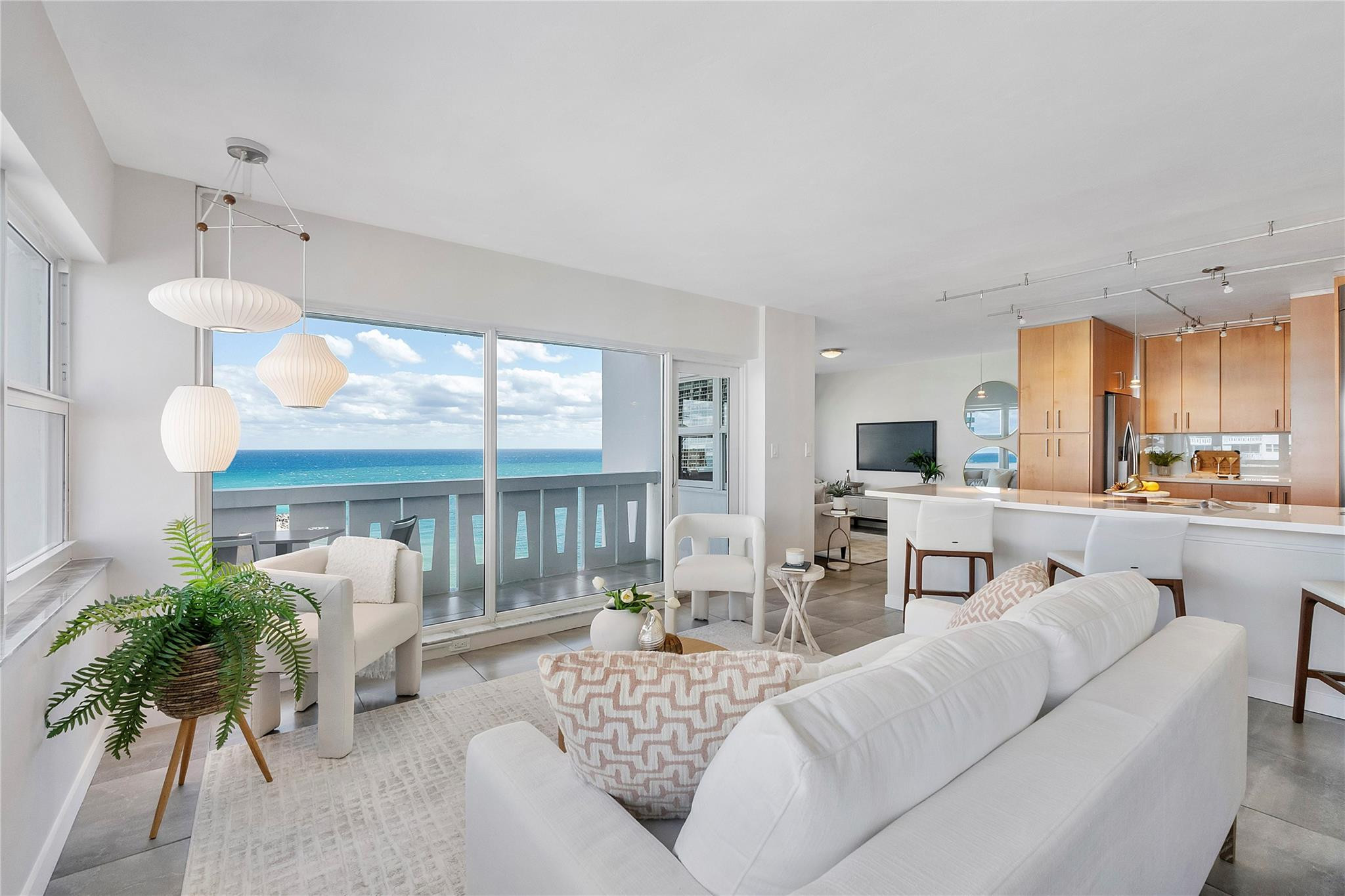 2100 S Ocean Drive 15A
