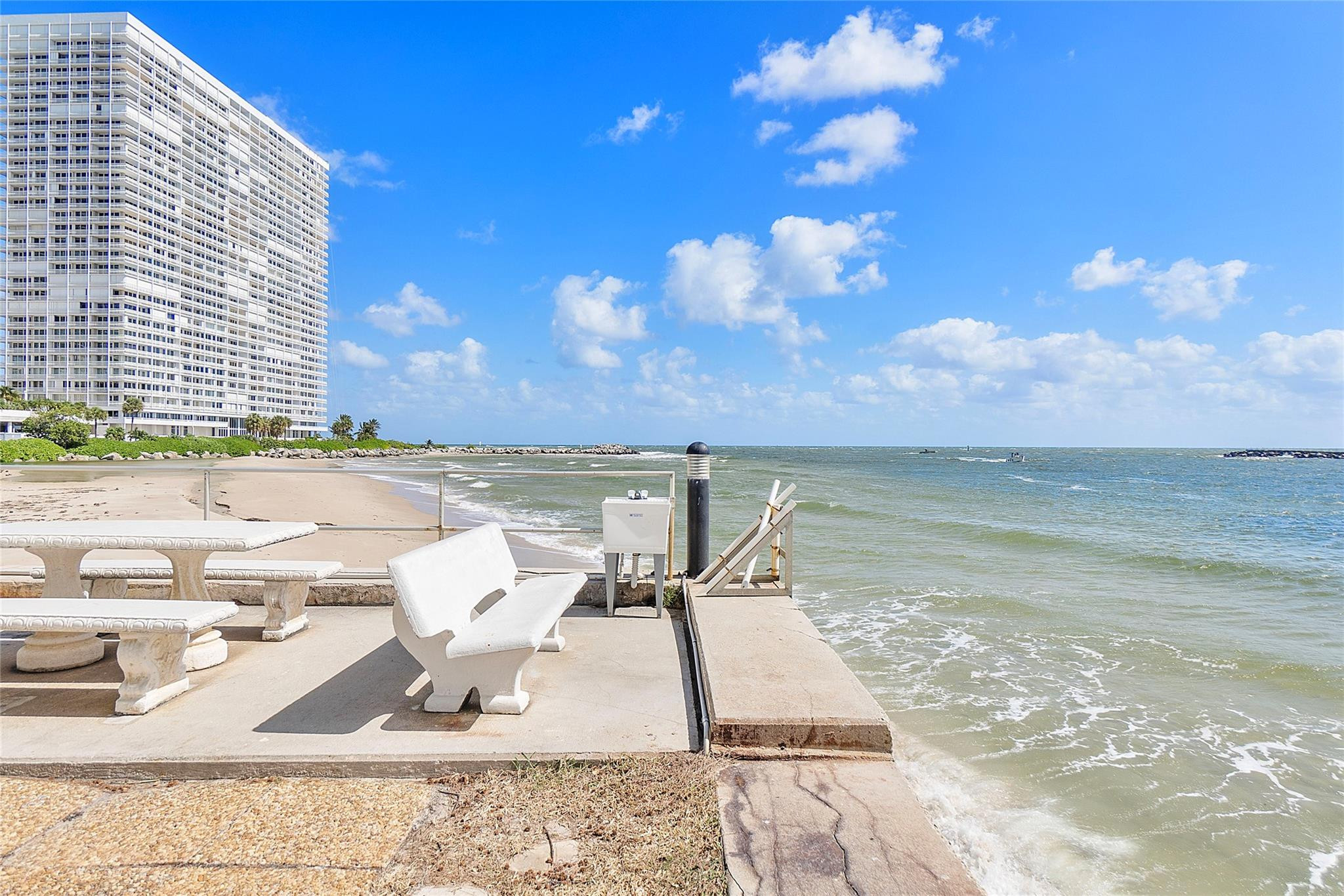 2100 S Ocean Drive 15A