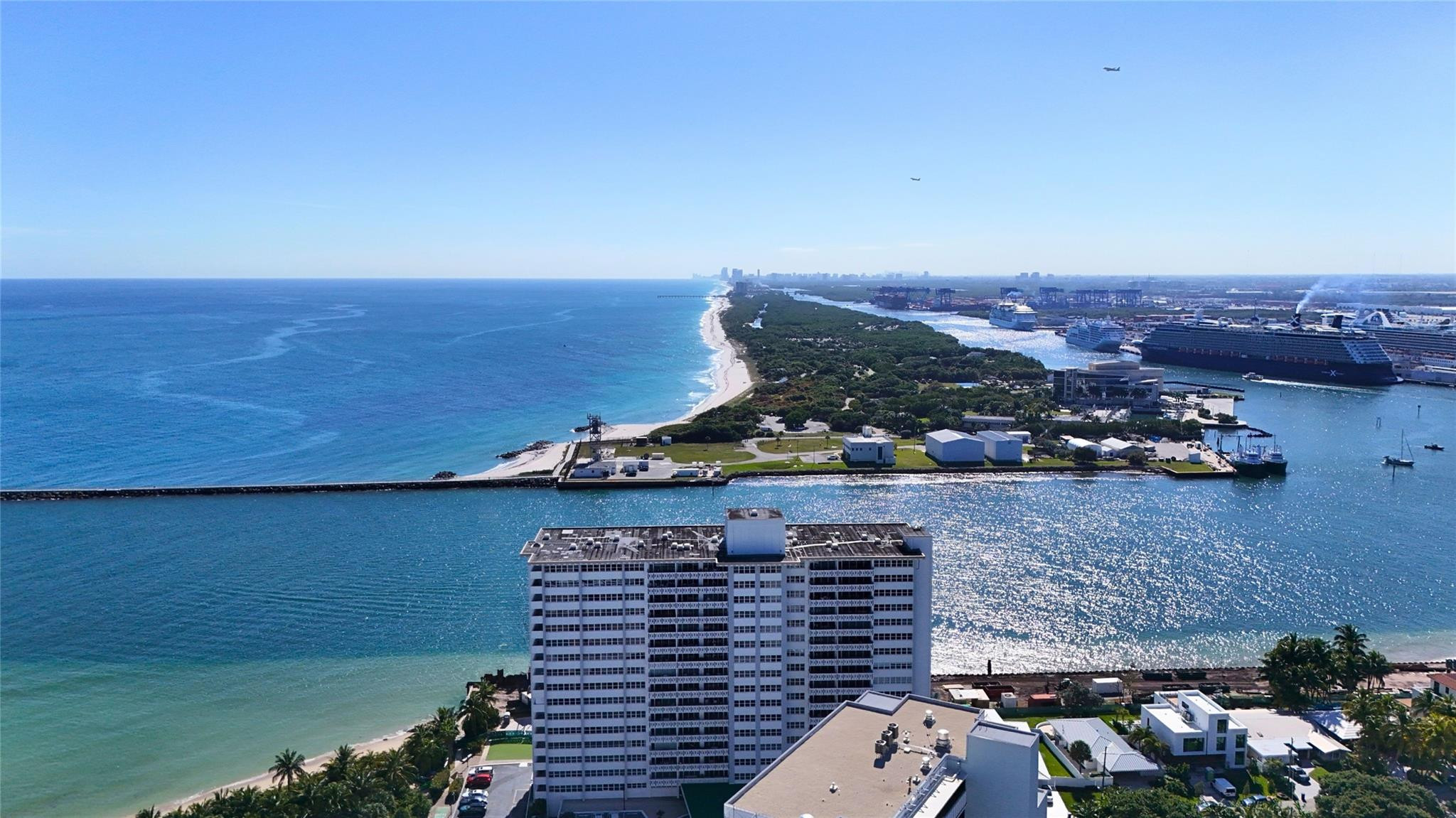 2100 S Ocean Drive 15A