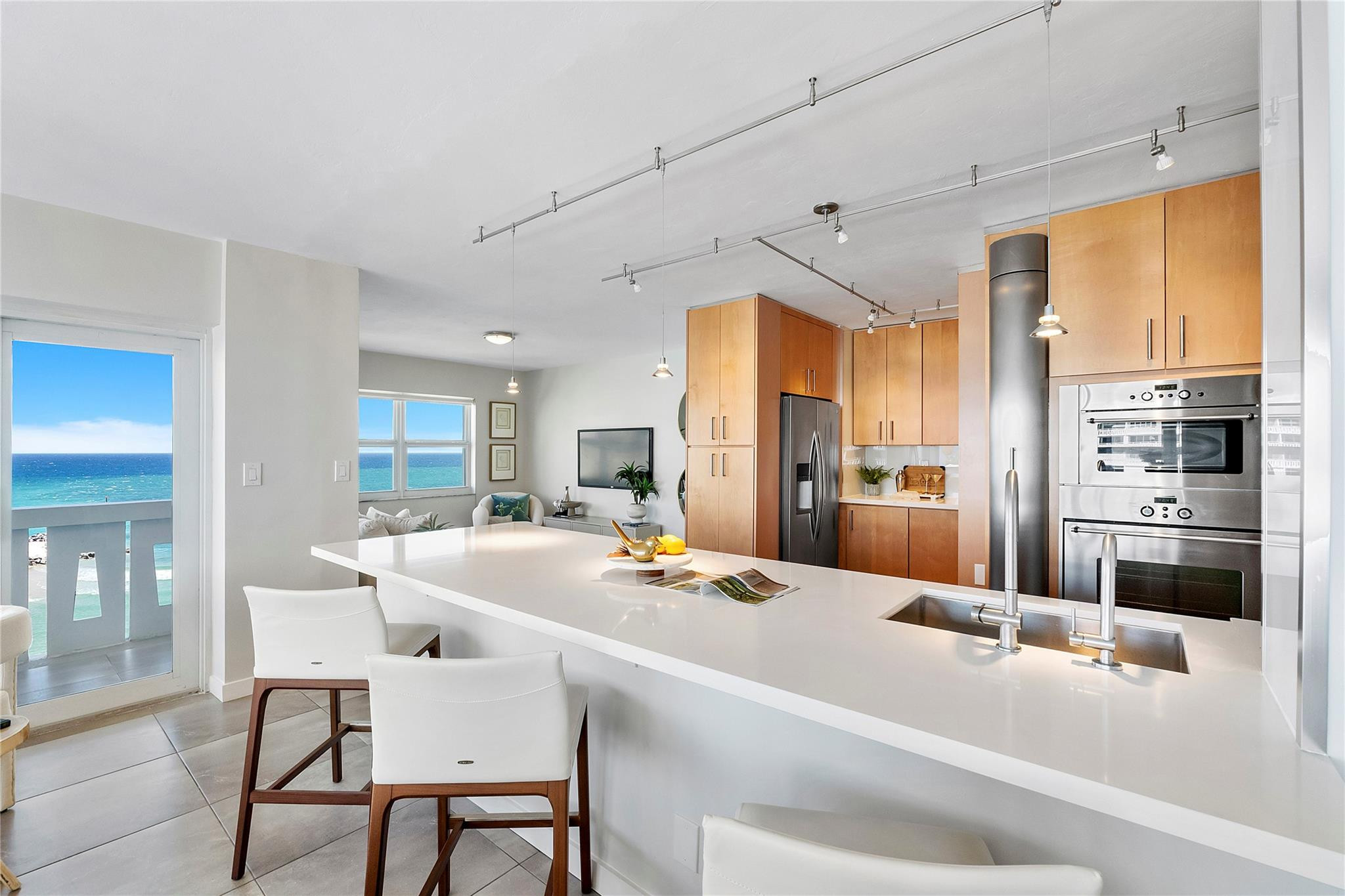 2100 S Ocean Drive 15A