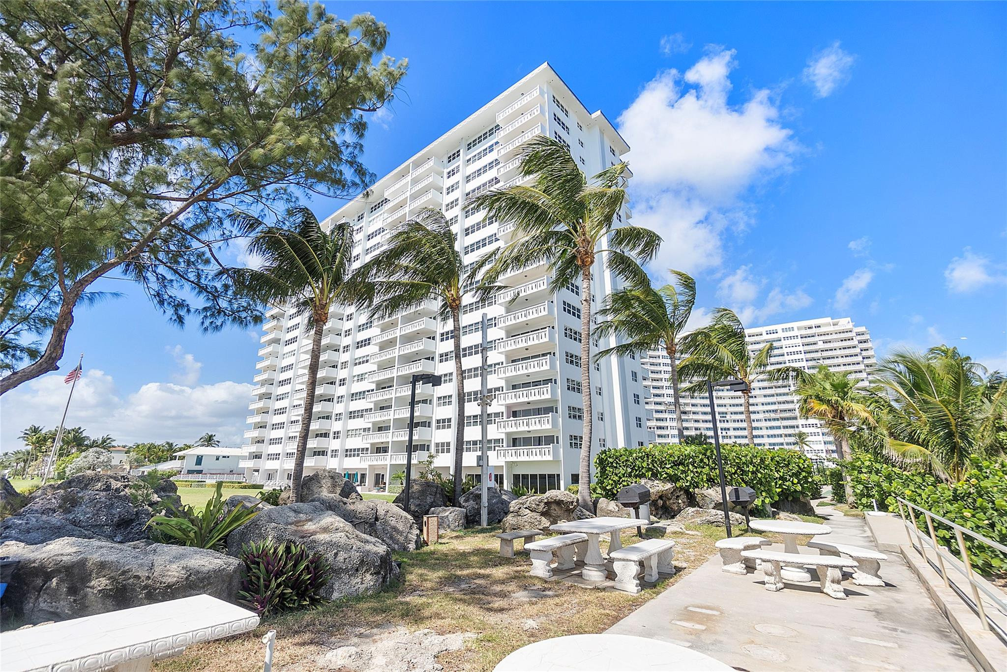 2100 S Ocean Drive 15A