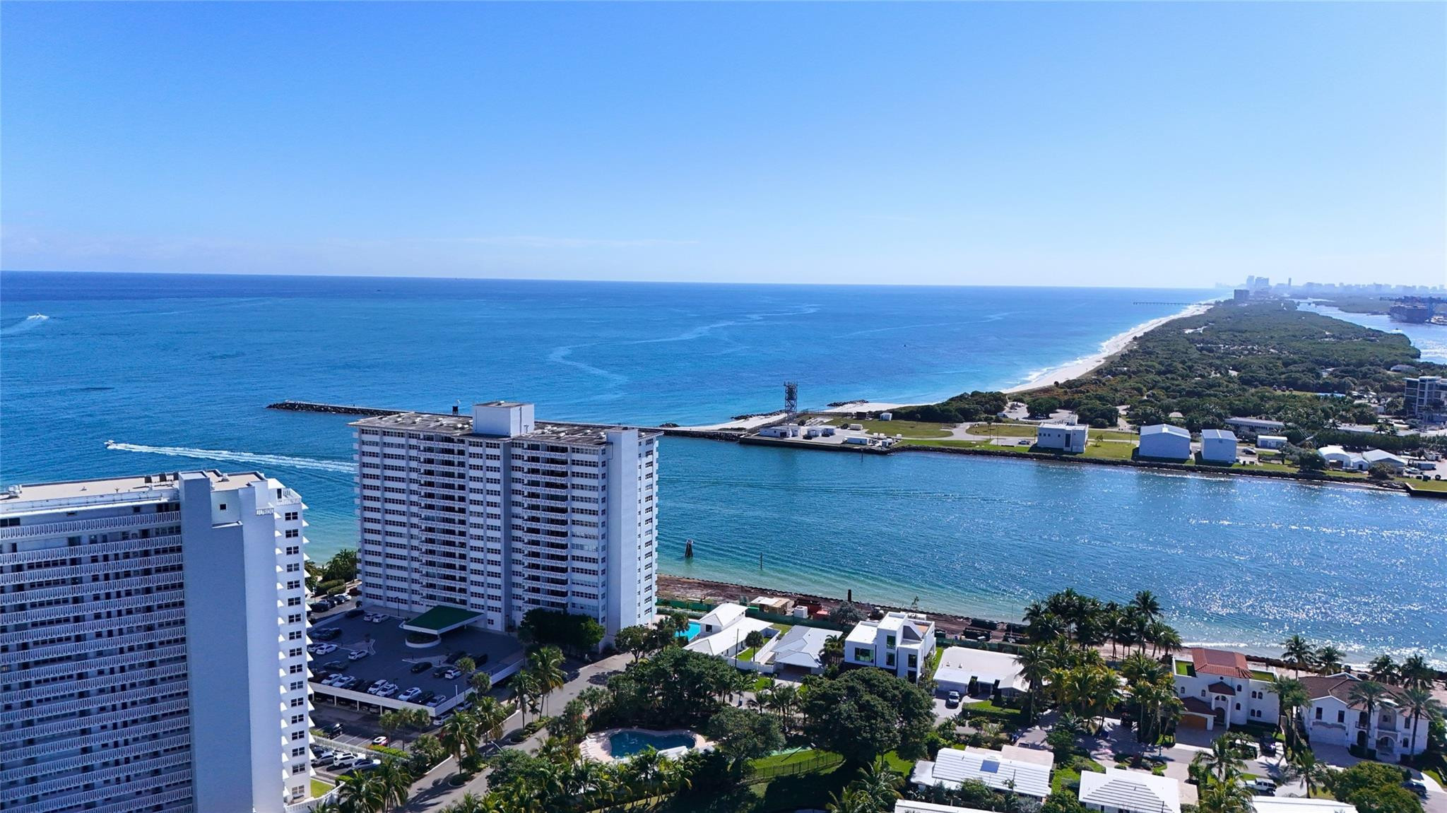2100 S Ocean Drive 15A