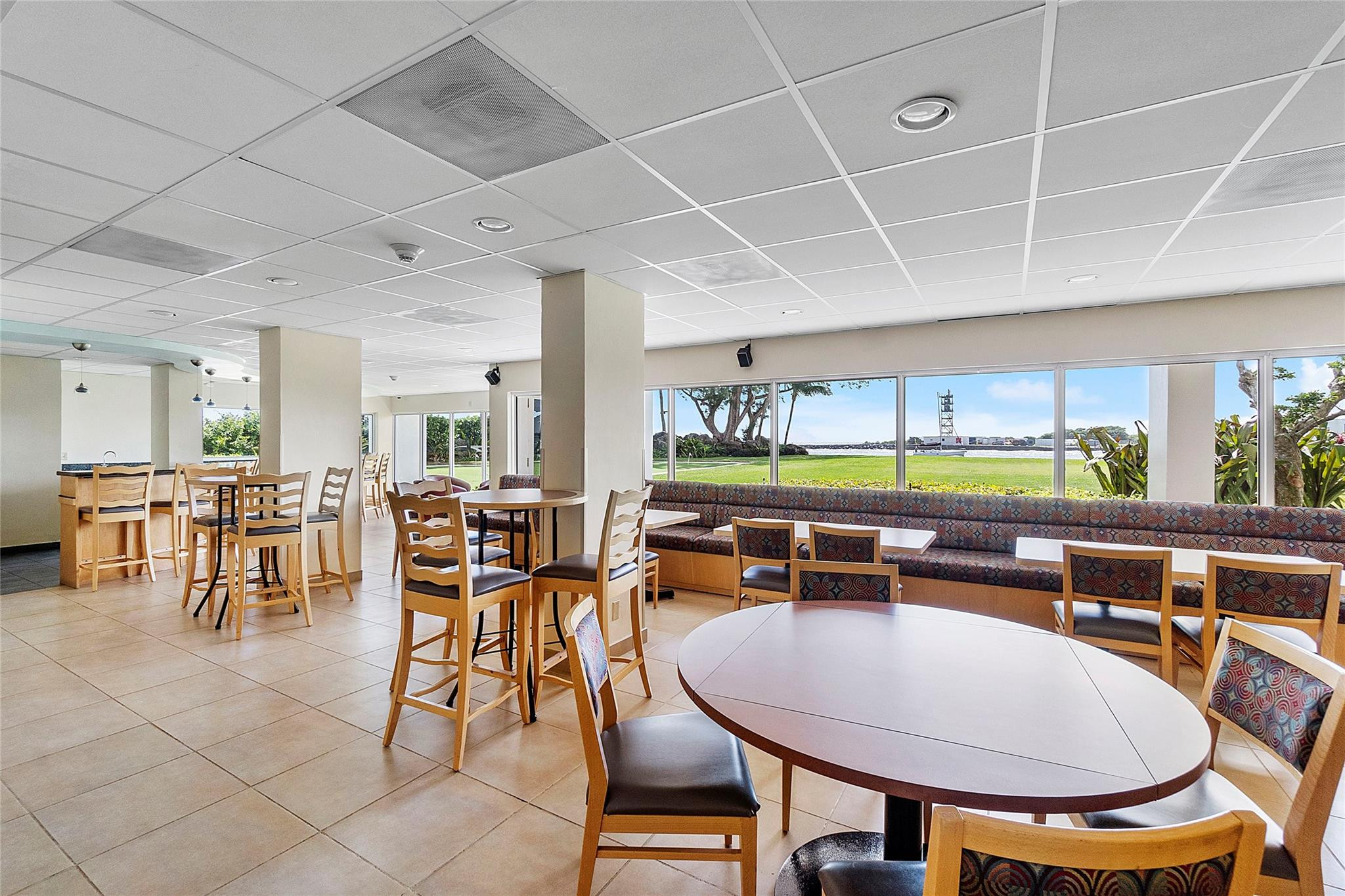 2100 S Ocean Drive 15A