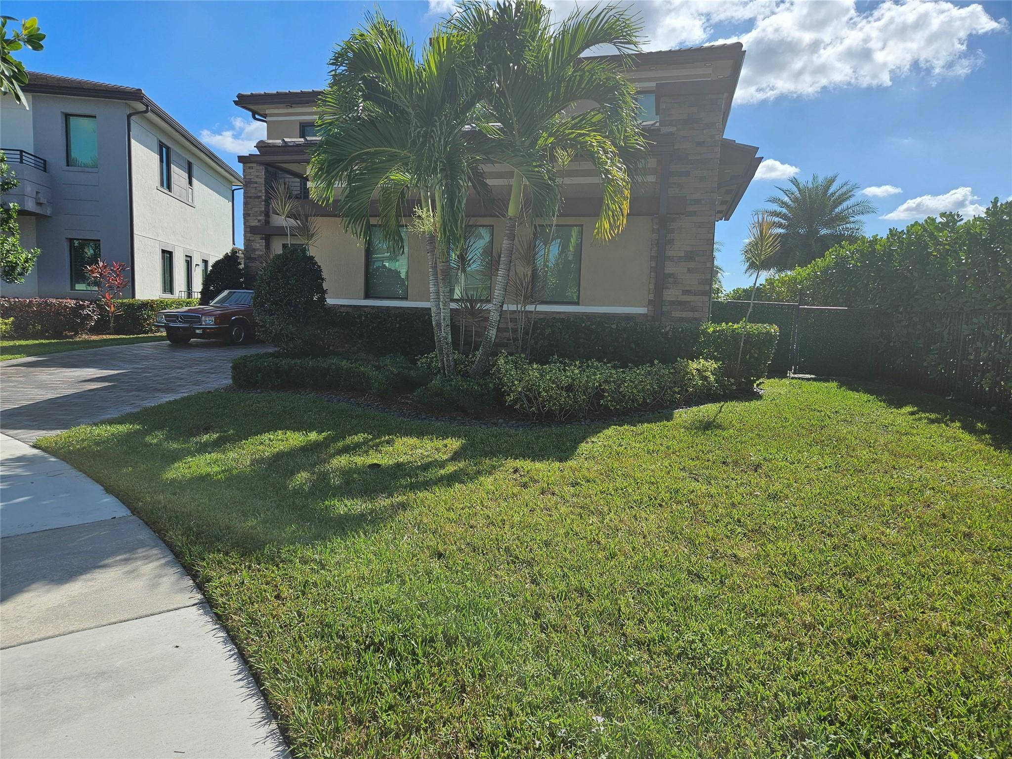 10768 Azul Lane