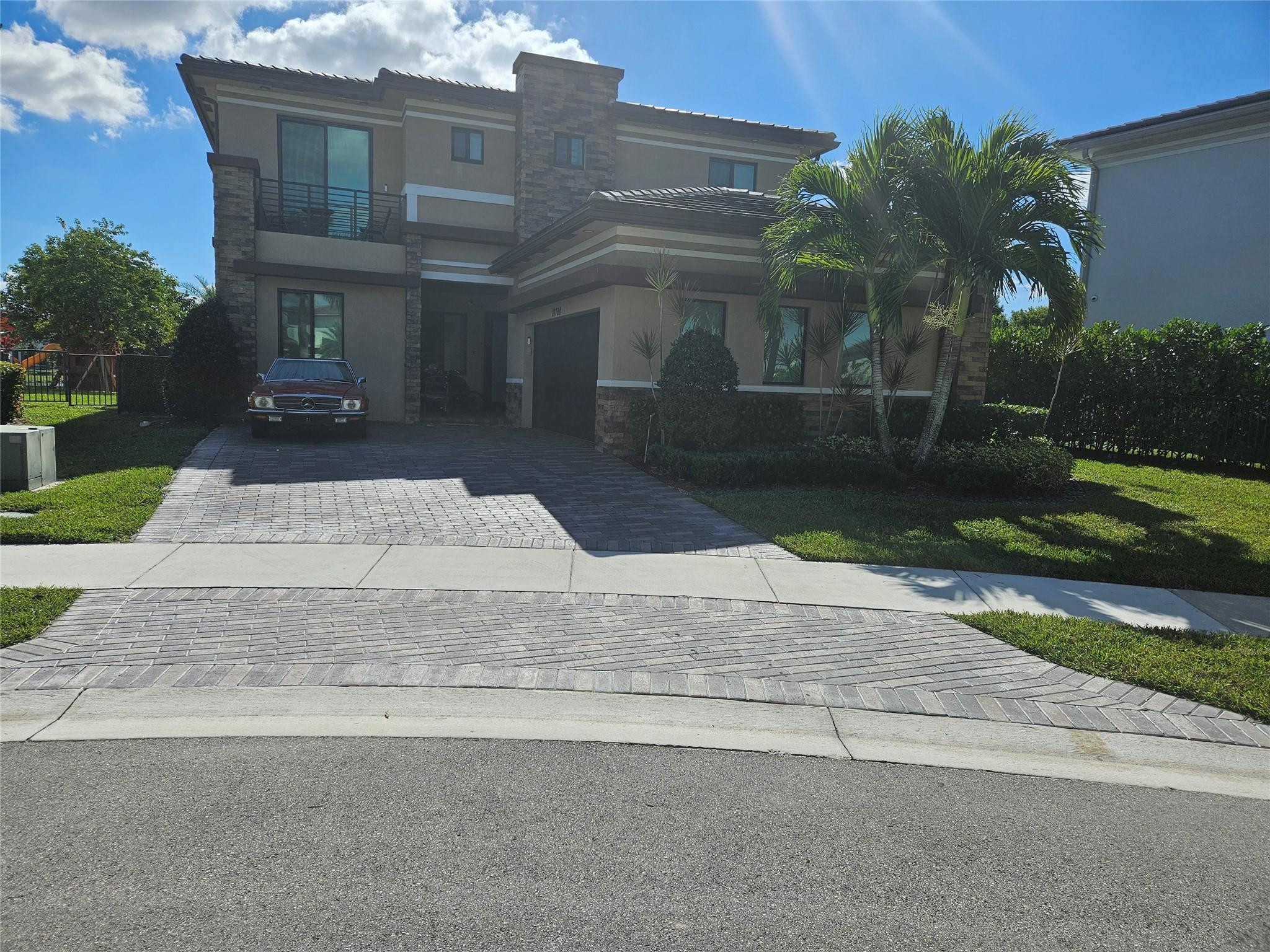 10768 Azul Lane