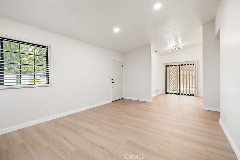 43656 La Paz Lane