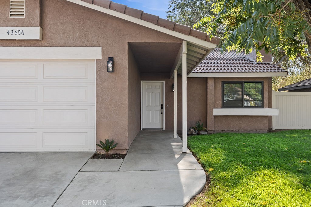 43656 La Paz Lane
