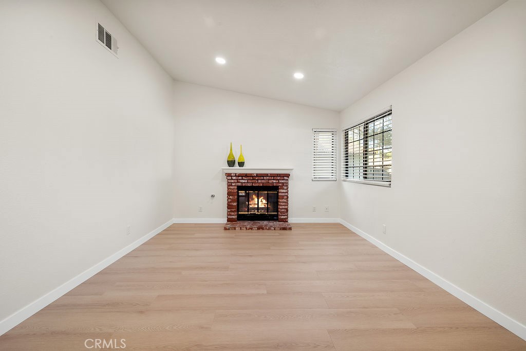 43656 La Paz Lane