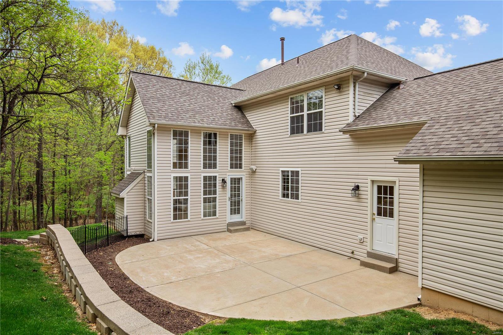 17738 Vintage Oak Drive