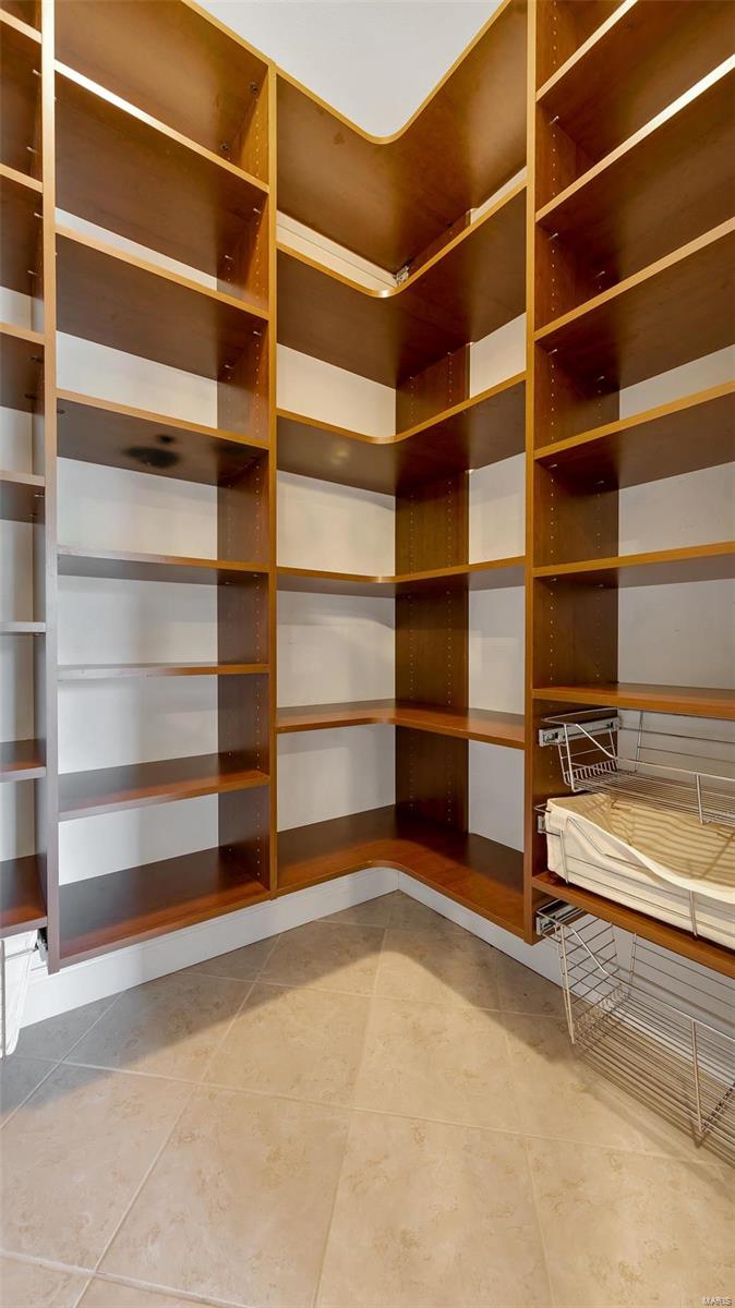 1049 Arbor Grove Court