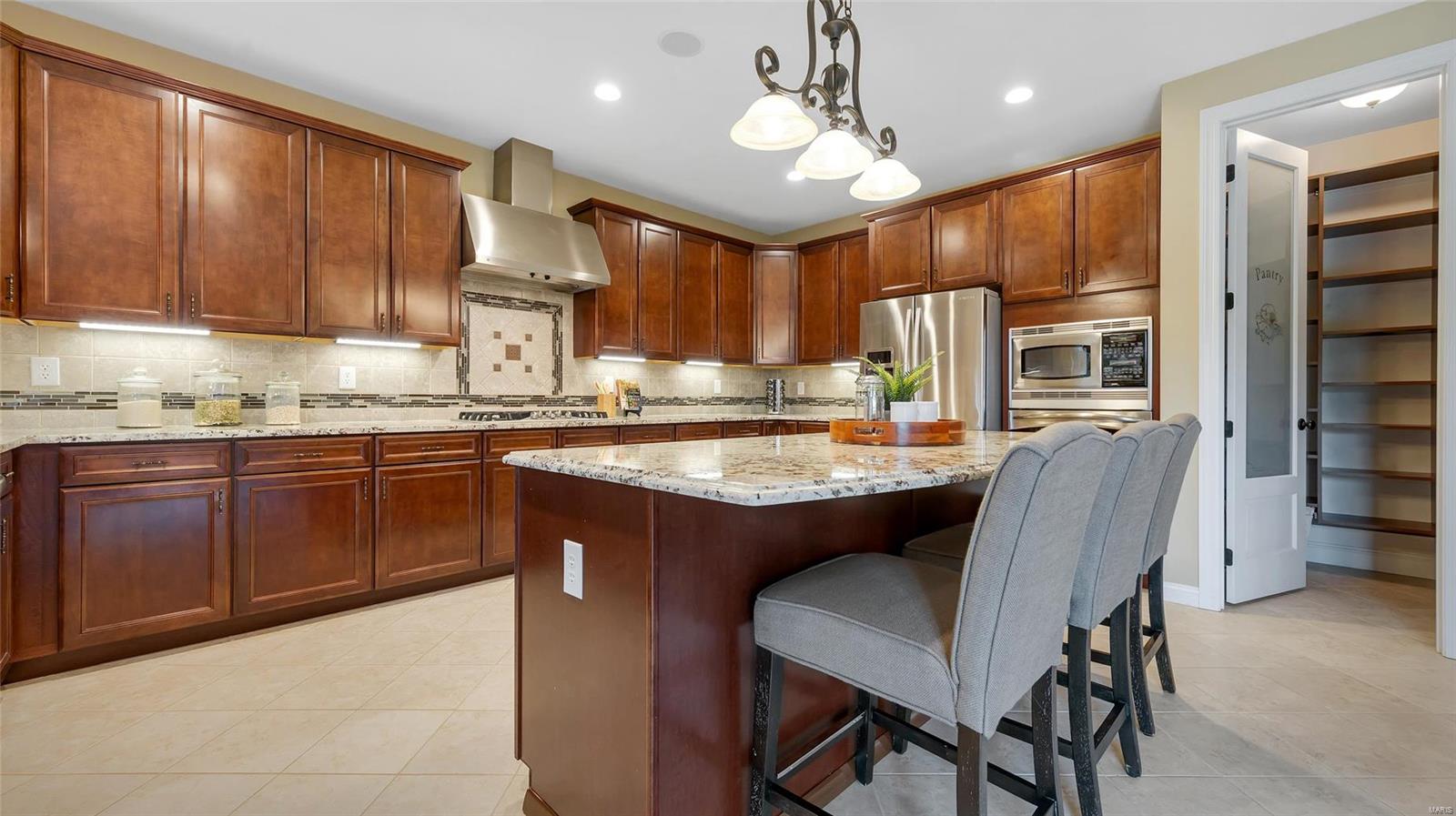 1049 Arbor Grove Court