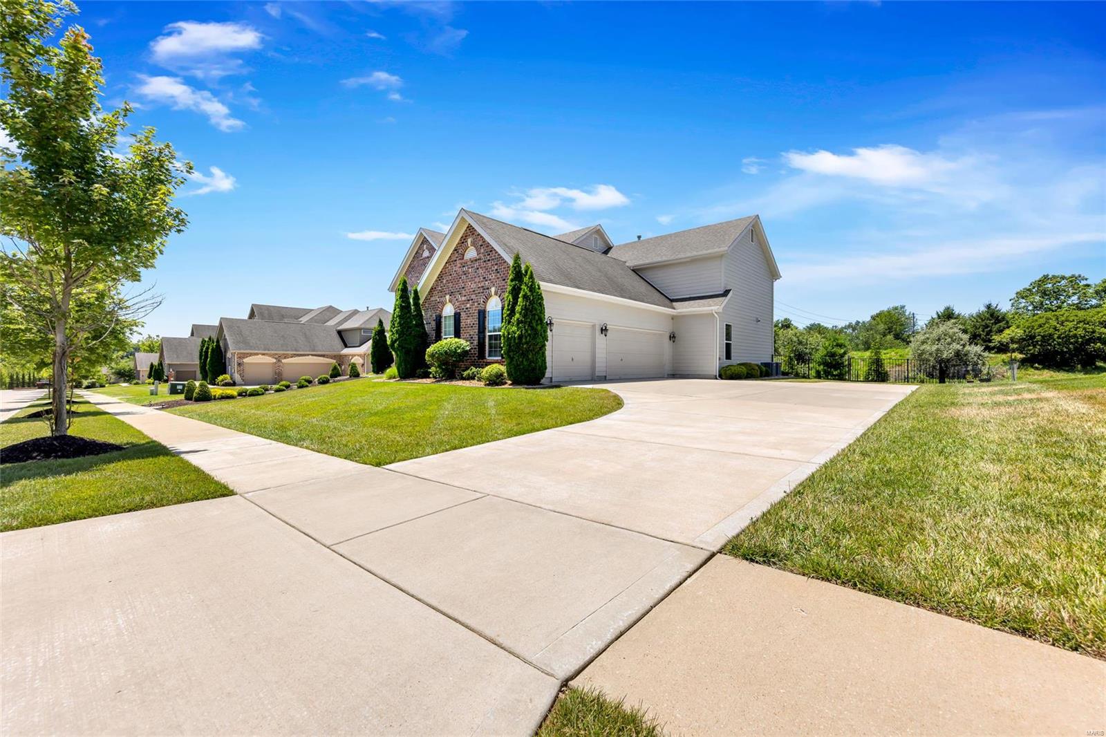 1049 Arbor Grove Court