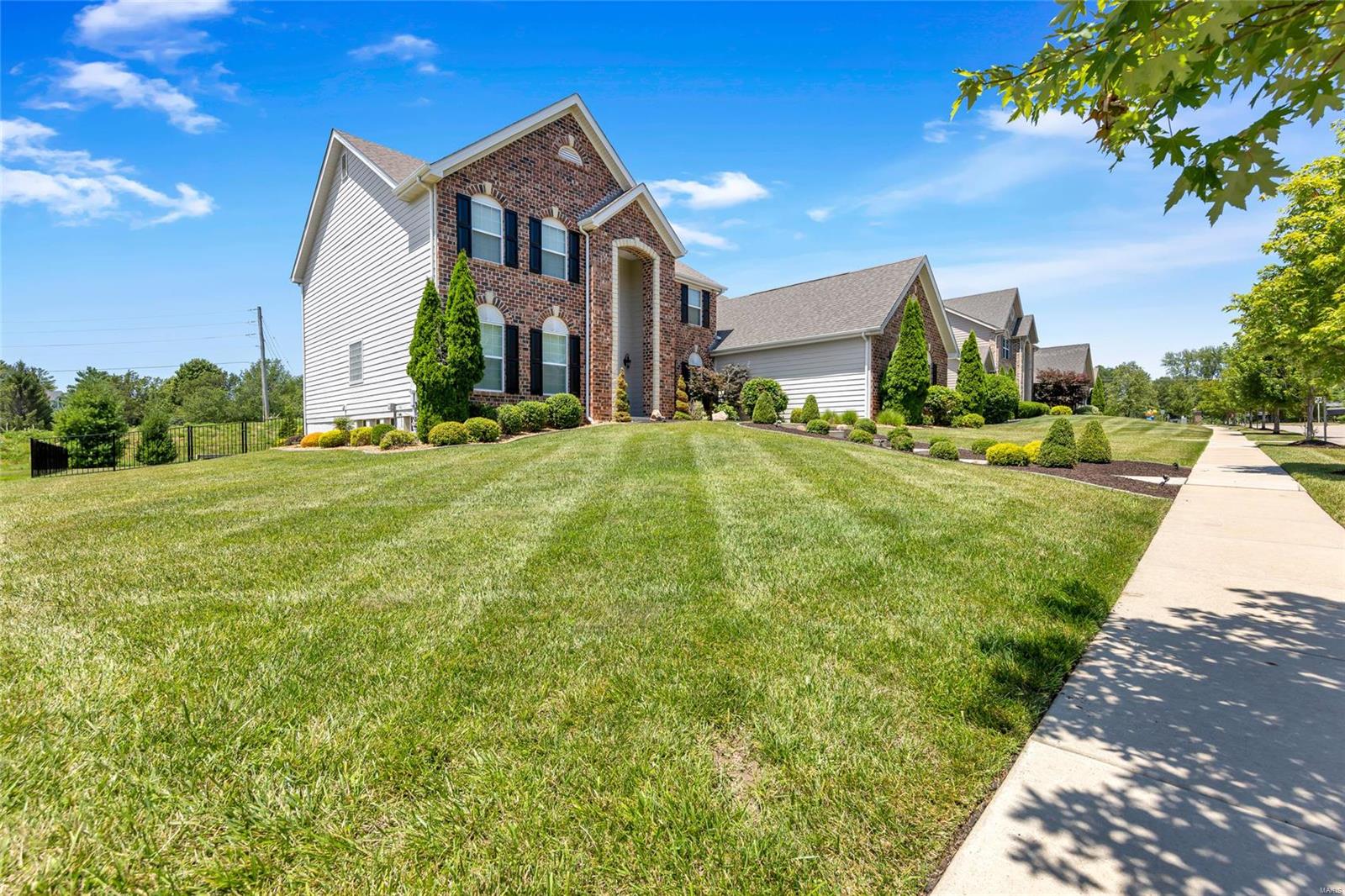 1049 Arbor Grove Court