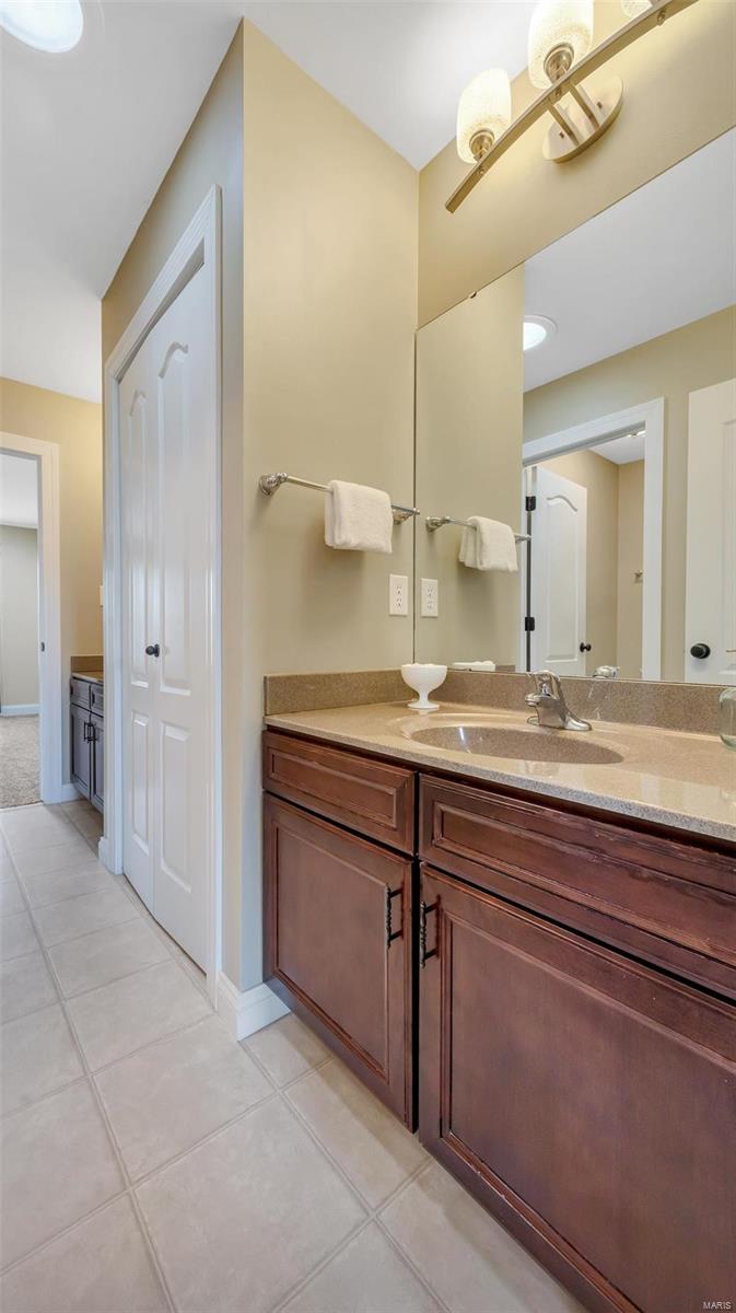 1049 Arbor Grove Court