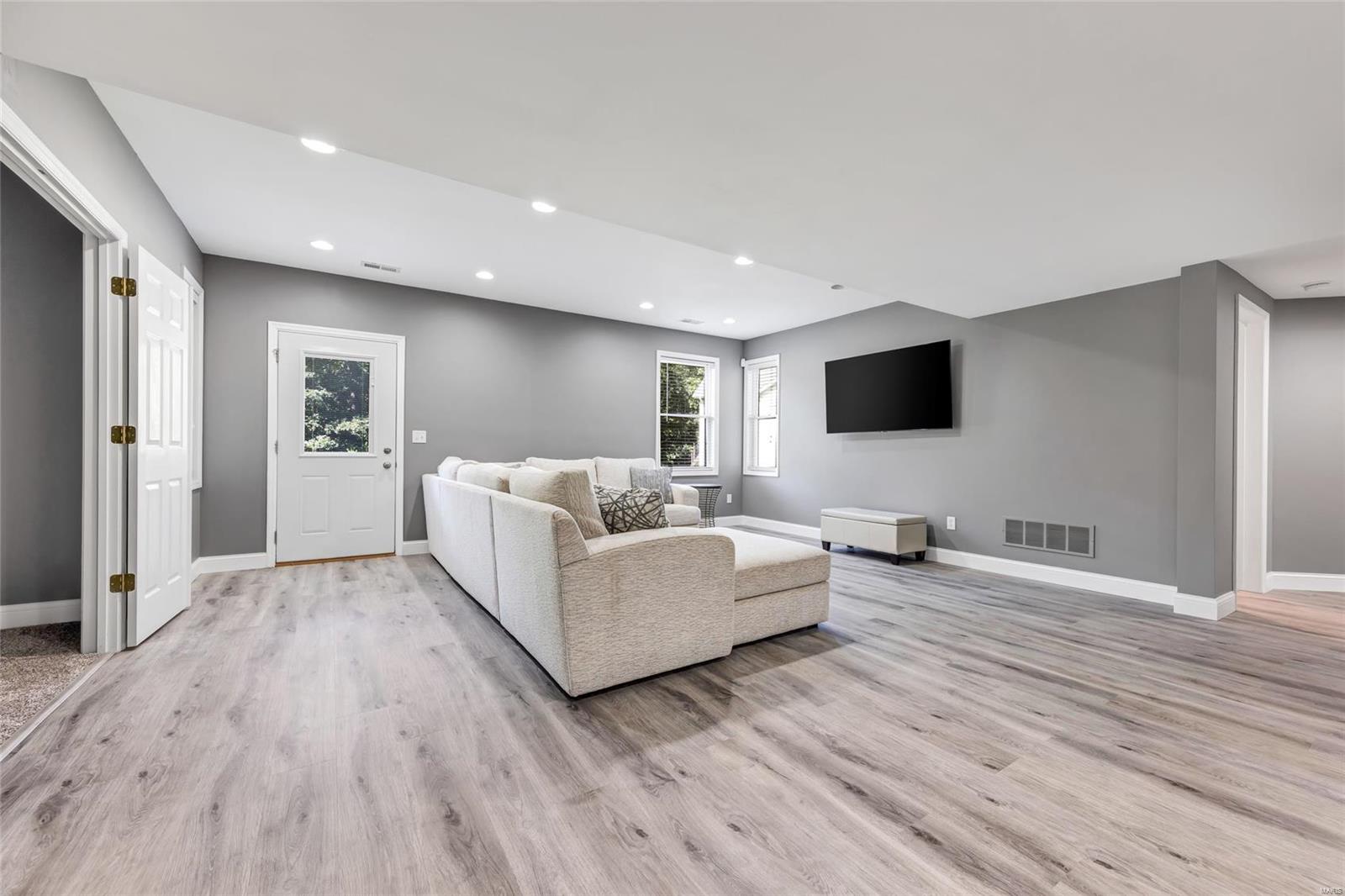 1 Wynncrest Falls Court