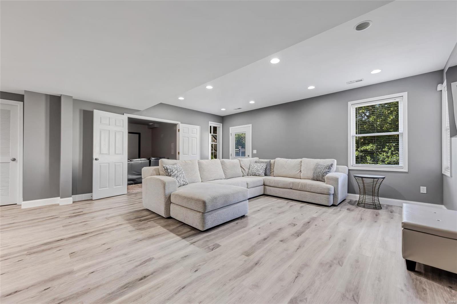 1 Wynncrest Falls Court