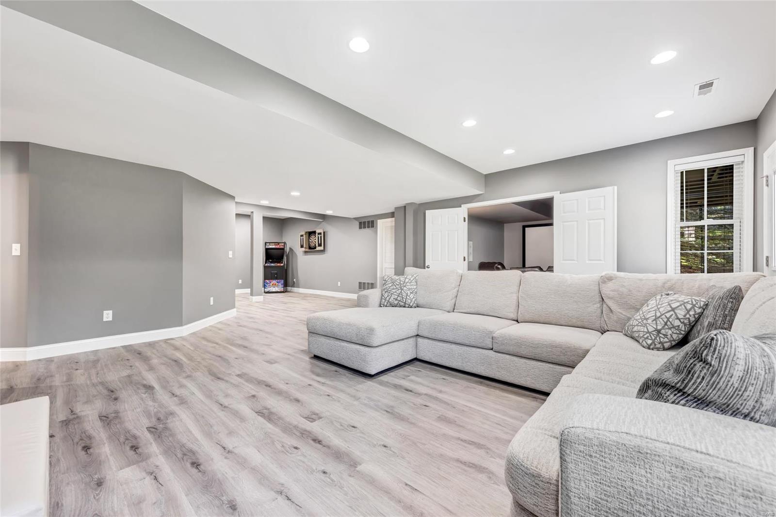 1 Wynncrest Falls Court