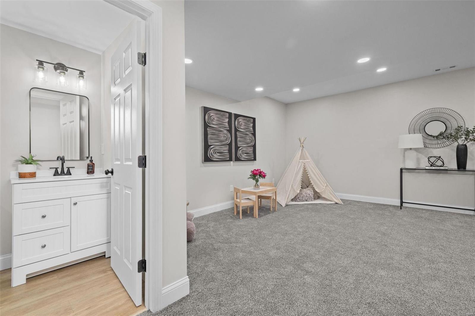 17659 Ailanthus Drive