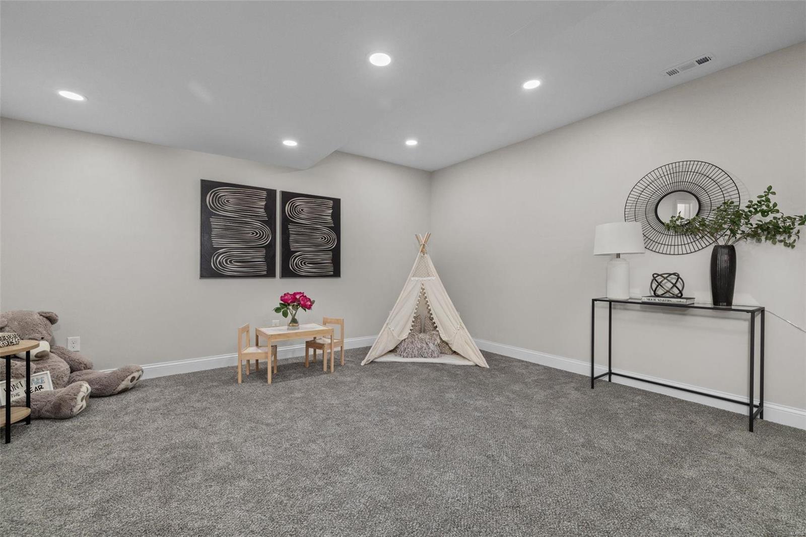 17659 Ailanthus Drive