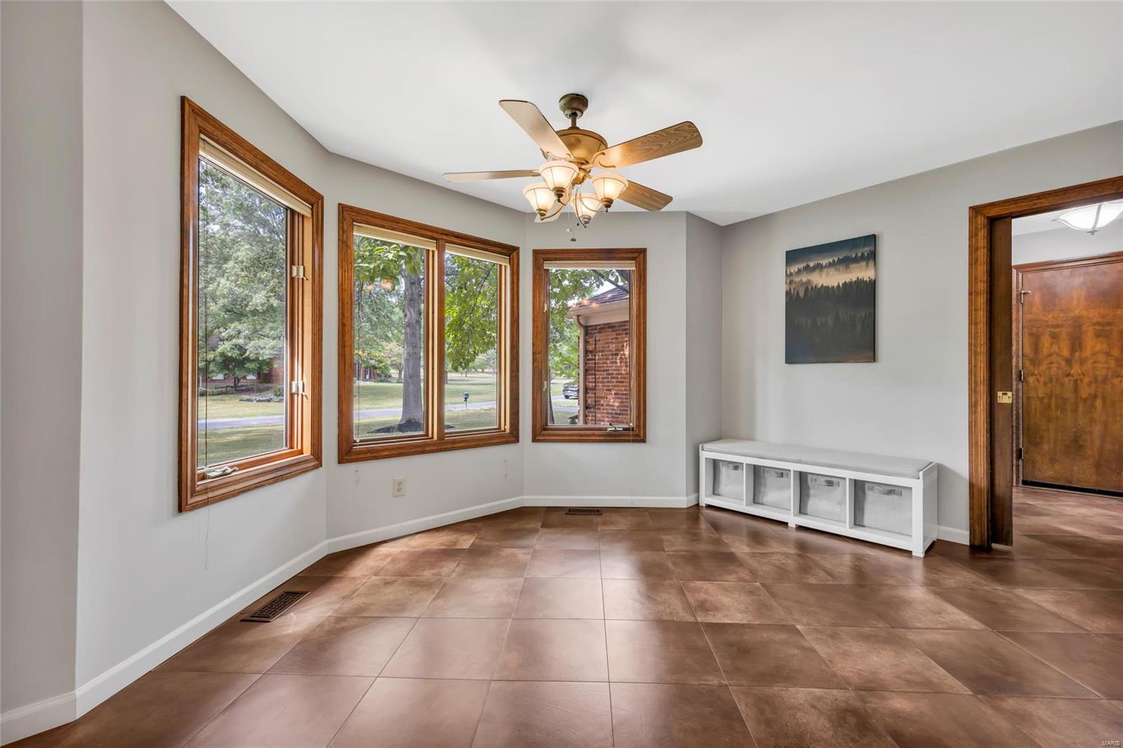 98 Meadowbrook Country Club