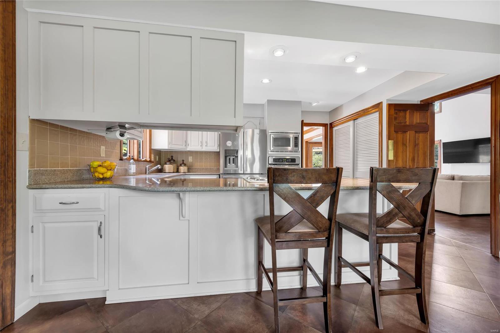 98 Meadowbrook Country Club