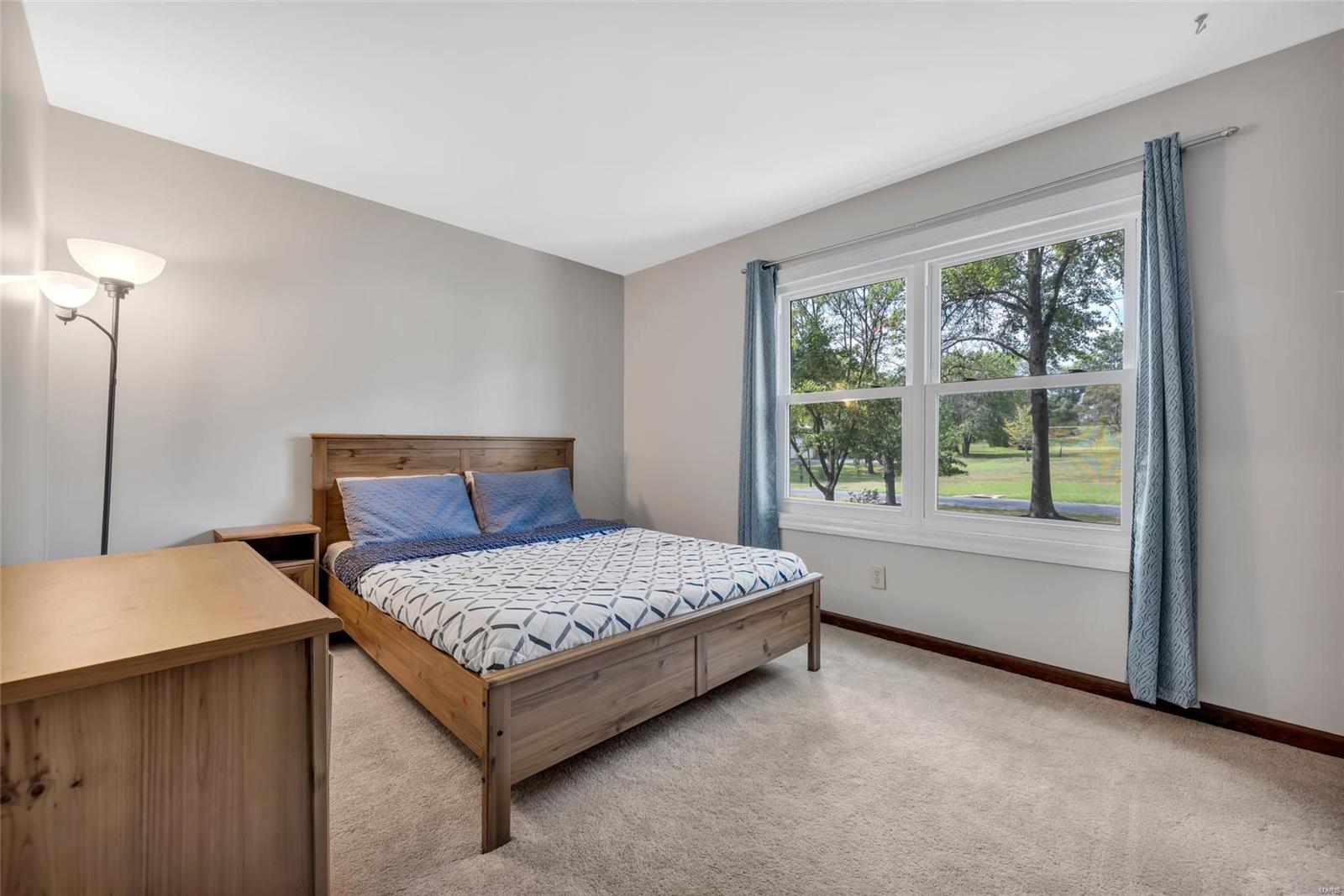 98 Meadowbrook Country Club