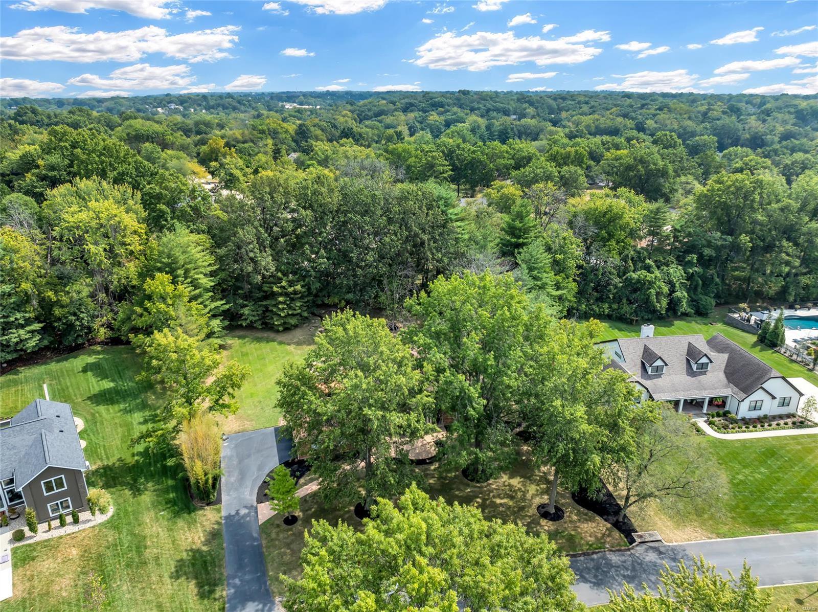 98 Meadowbrook Country Club