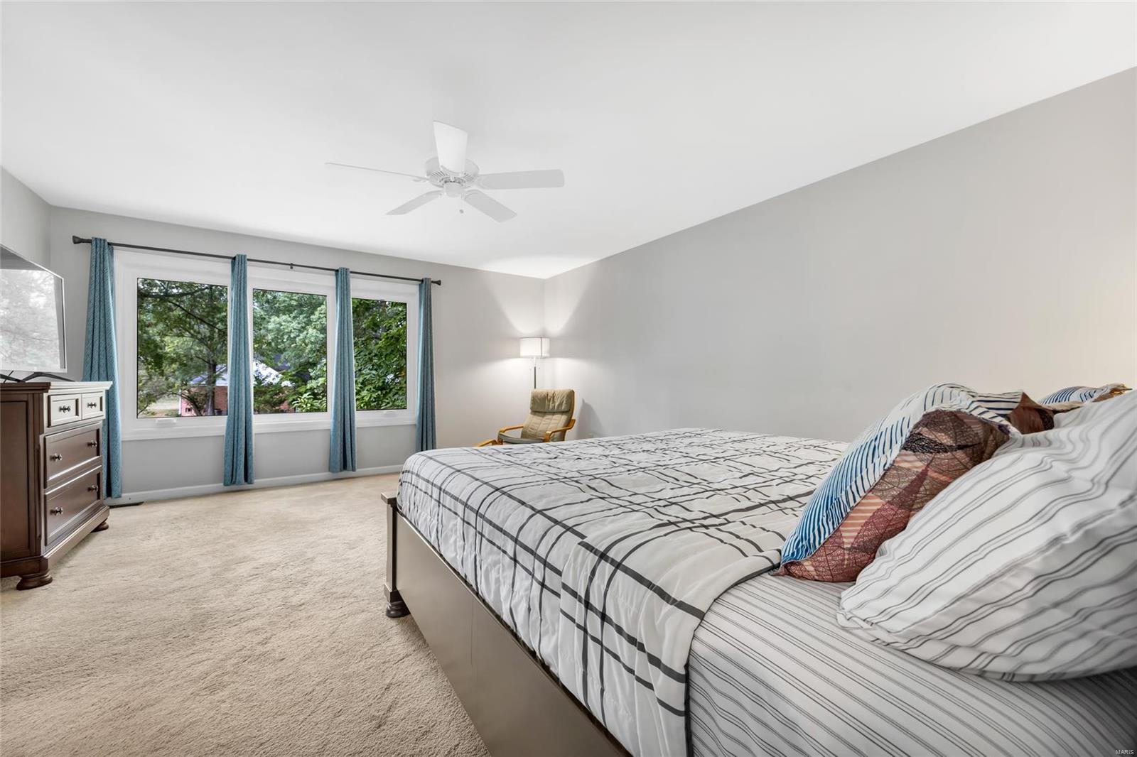 98 Meadowbrook Country Club