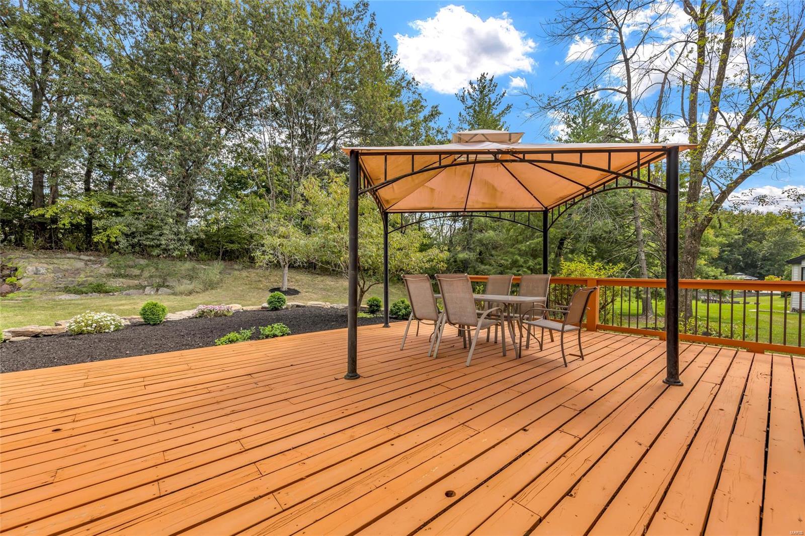 98 Meadowbrook Country Club